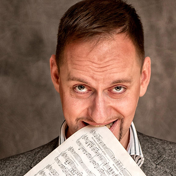 Jo van Nelsen - Solang nicht die Hose am Kronleuchter hängt…! | Springmaus-Theater