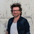 <b>Hennes Bender</b>
<br>Alter Falter! - PREMIERE!