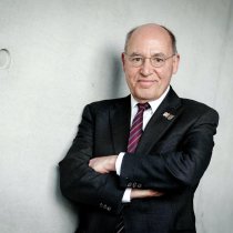 Gregor Gysi
06.11.2025