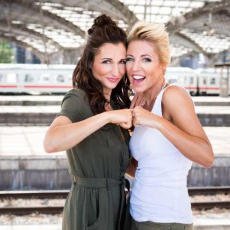 ANITA & ALEXANDRA HOFMANN