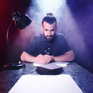 Künstlerbild von David Kebekus – Sensible Inhalte