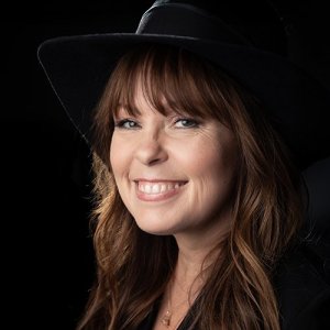 Künstlerbild von Katie Freudenschuss - One-Woman-Show