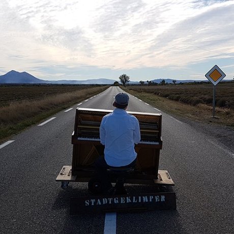 STADTGEKLIMPER - ranTasten | Springmaus-Theater